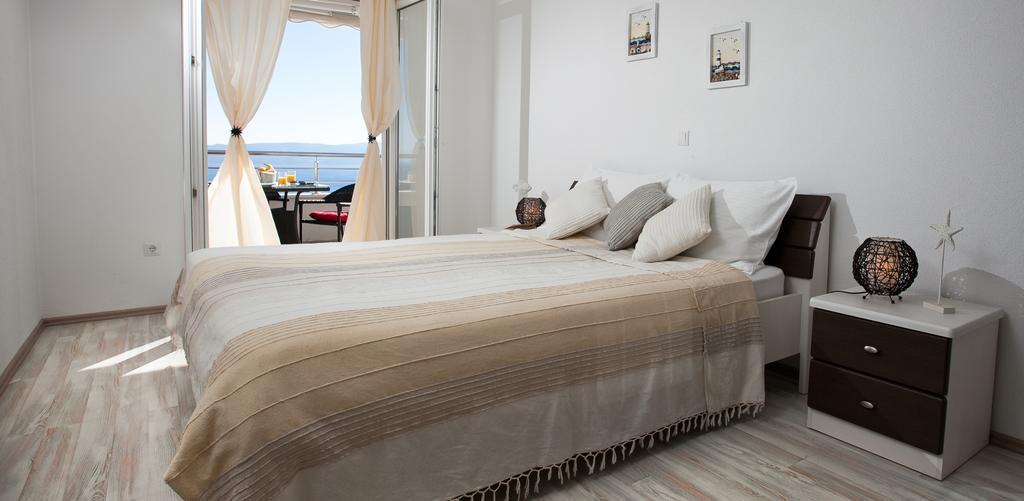Apartments Mediterranea With Heated Pool Pisak Exterior foto