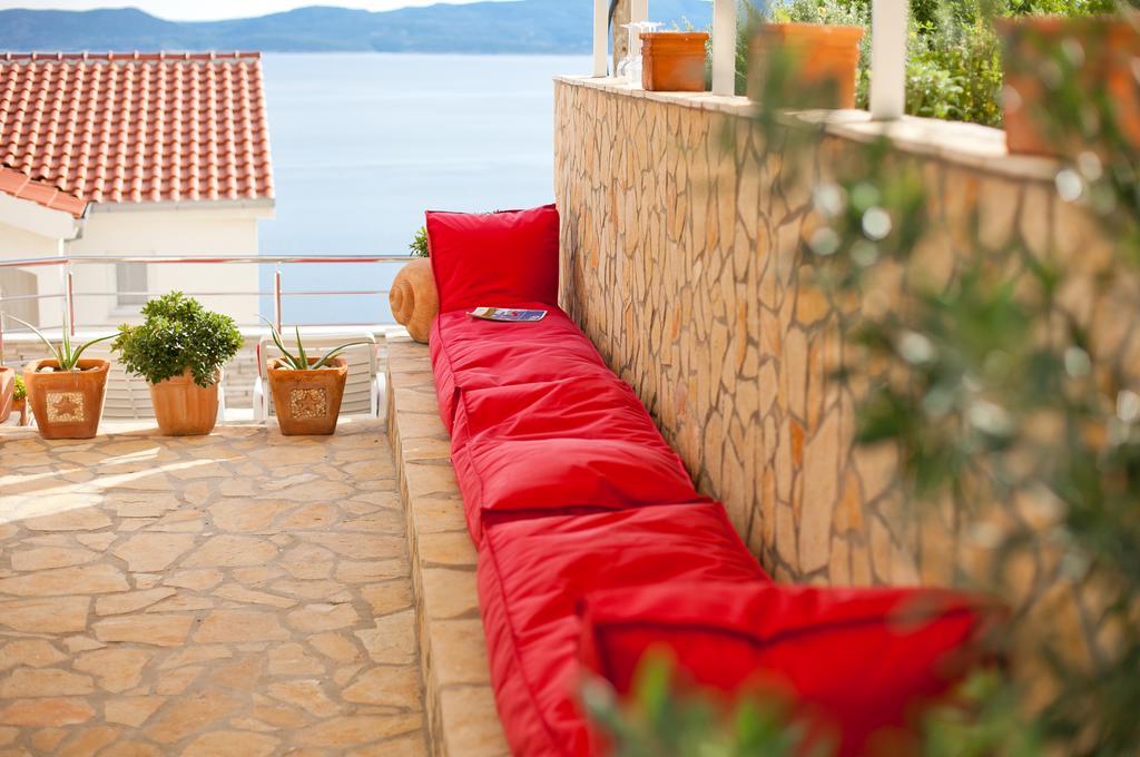 Apartments Mediterranea With Heated Pool Pisak Exterior foto